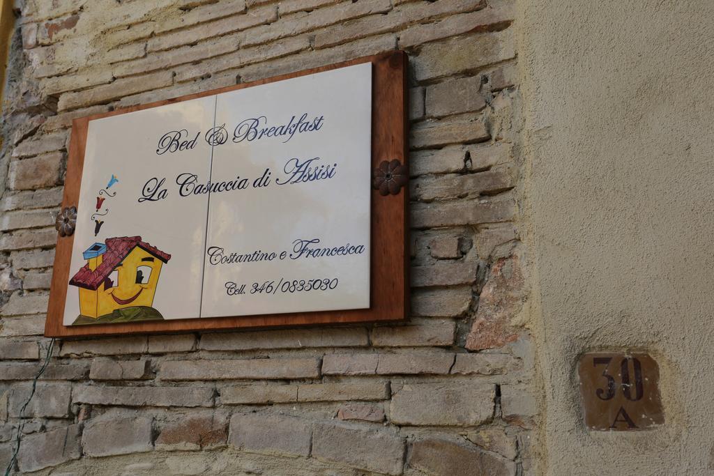 B&B La Casuccia Di Assisi Luaran gambar
