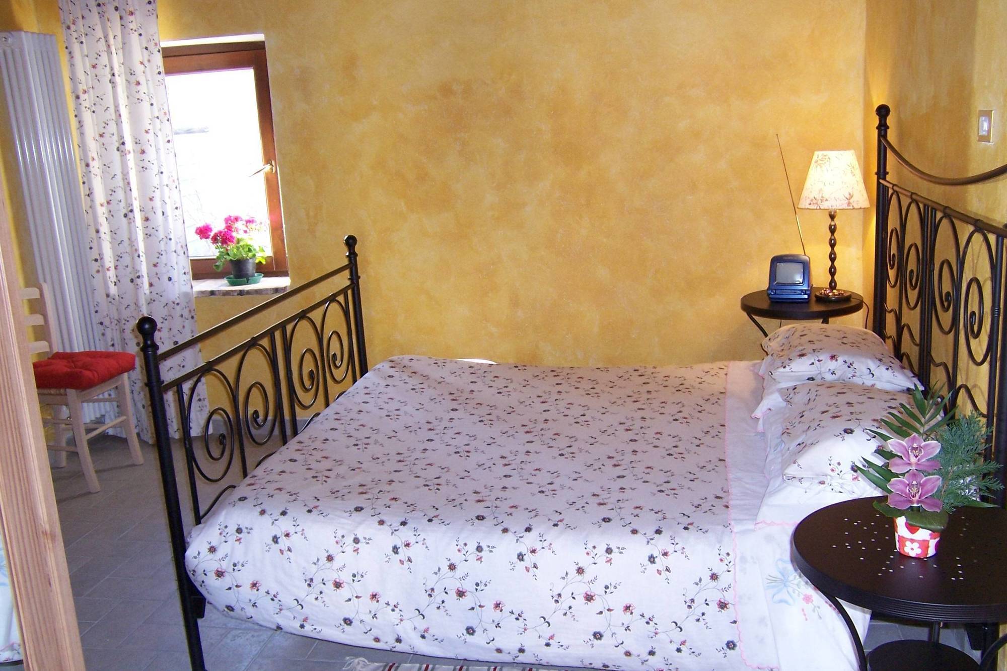 B&B La Casuccia Di Assisi Luaran gambar